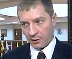 В Москве экс-сенатор, изнасиловавший "на радостях от рождения ребенка" выпускницу, отделался условным сроком