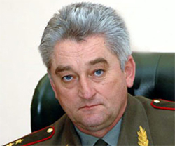 Генерал-лейтенант Владимир Зарудницкий, сменивший Третьяка, "это кадр начальника Генштаба", неофициально отметили в военном ведомстве
