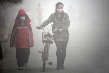К властям Китая подали первый иск за загрязненный воздух - фото 1