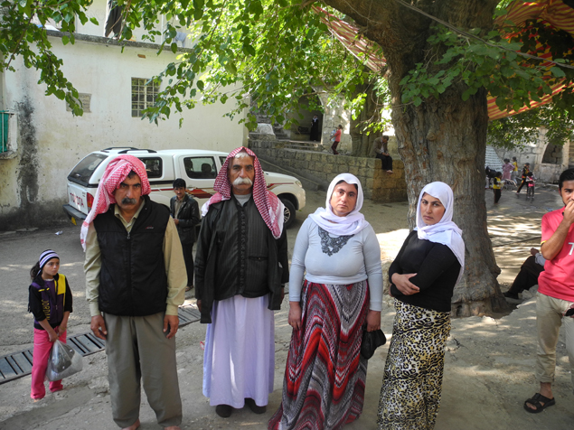 Беженцы из исламского государства курды-езиды.