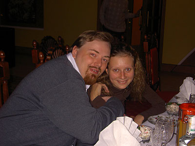 И вот счастливый Холмогоров уже сидит с Лидой Вулох, которую он наметил себе в жертву еще в Плесе. Фото www.airo-xxi.ru