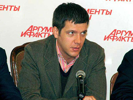 ...Сергей ЕВДОКИМОВ, НТВ, шеф-редактор «Программы Максимум». Он представил проект молодежного телевизионного реалити-шоу «Делегат» 