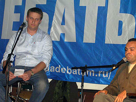 Дебаты Кашина и Шендеровича в клубе «Билингва». …и вообще, публичная дискуссия проходила на совершенно неприличном фоне.