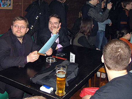 Дебаты Кашина и Шендеровича в клубе «Билингва». Никита Белых увидел в толпе Паркера.