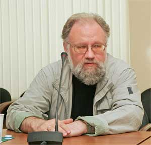 Владимир Чуров в июне 2006 года на сборище нацистов в Госдуме. Обсуждается книга о положительной роли Гитлера в развитии мировой истории: "Что же произошло 22 июня 1941 года".